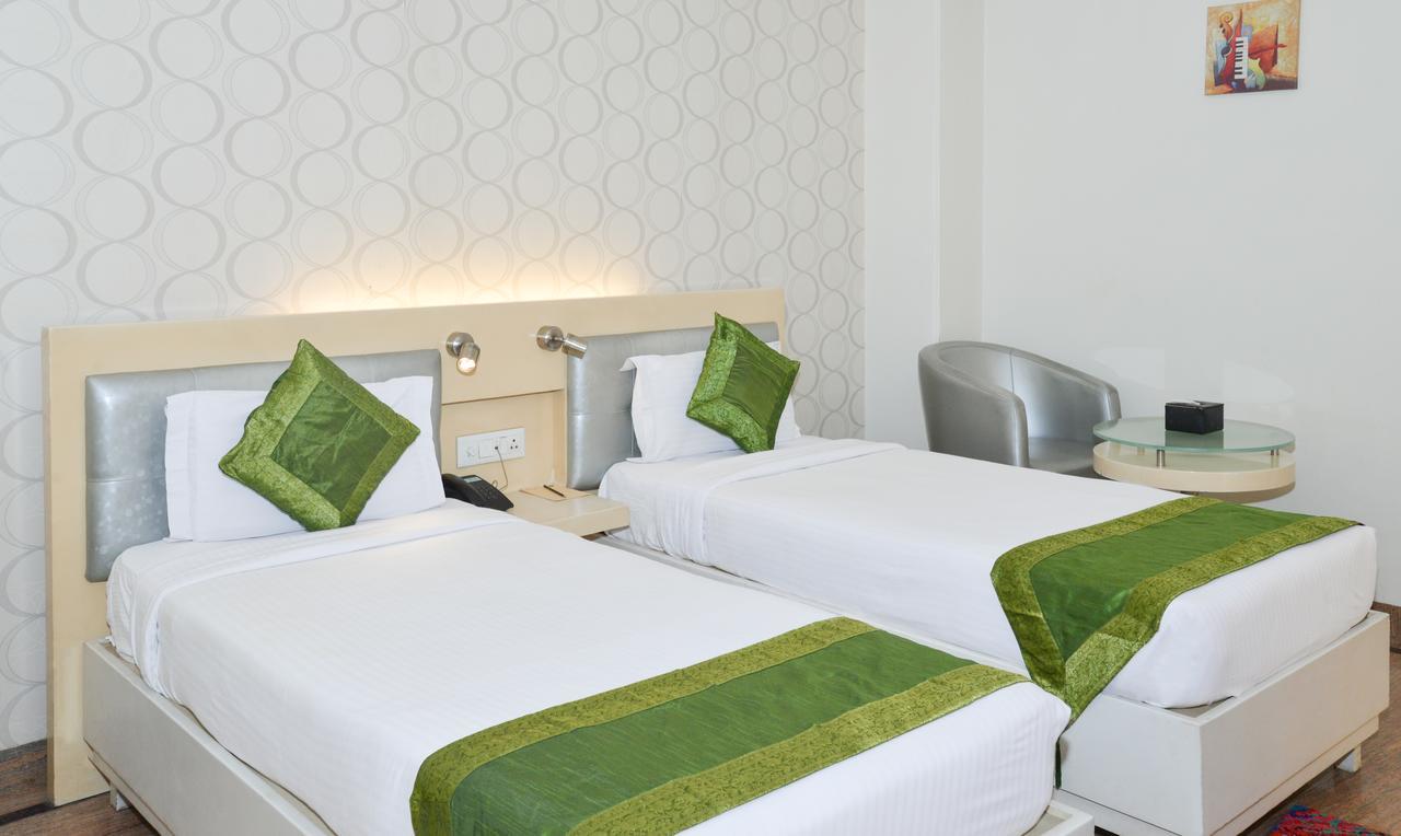 Treebo Check In By Oran Hotel Nova Deli Exterior foto